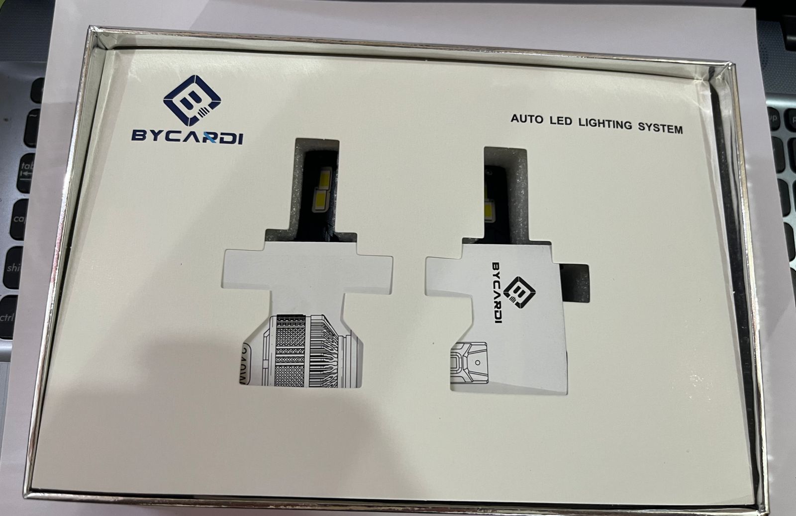 Cardi  SUPER HIGH POWER 120W/BULB 240 WATT/PAIR AND HIGH LUMINOUS 22000LM 6500K CAR LED HEADLIGHTS BULBS (PACK OF 2) (H4) Image 